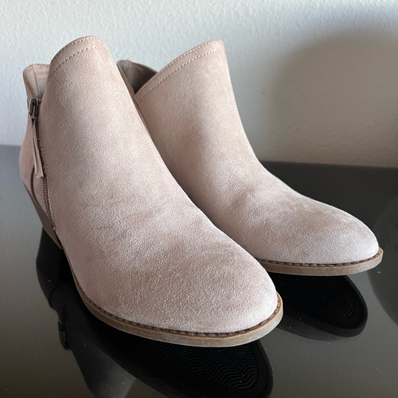 Arizona Jean Co. Coachella Booties - Stone - Size 11 - Picture 2 of 7